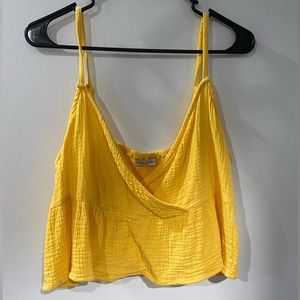 Arizona Jean Co Crop Top. Golden Yellow. Size Large